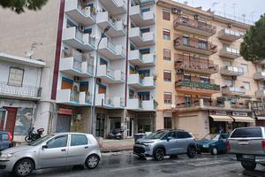 Viale Regina Elena - Negozio di 70mq