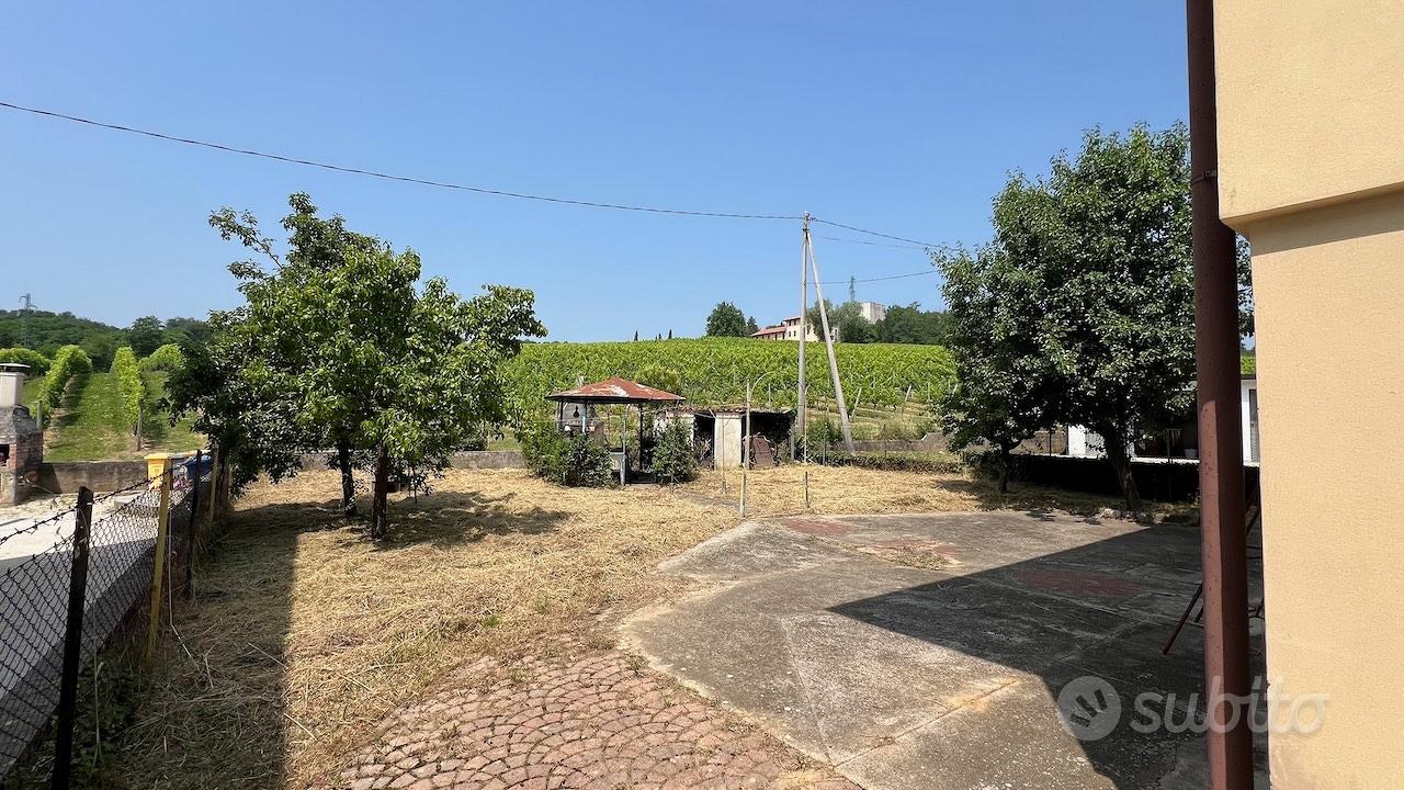 Villa singola con 2 appartamenti e giardino - Vista 5