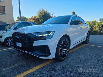 Audi Q8 50 TDI SLINE