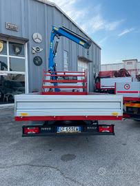 Iveco daily con gru e cassone fisso