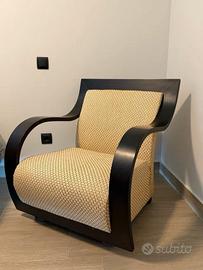 Poltrona in legno e rattan