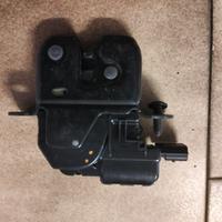 serratura portellone Nissan Qashqai 