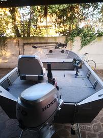 Barca completa, pronta all'uso Full optional. 