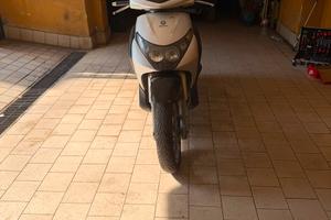 Beverly 125