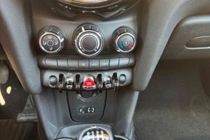 MINI Cooper 5 porte 1.5 136 CV