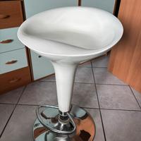 Sgabello girevole bianco