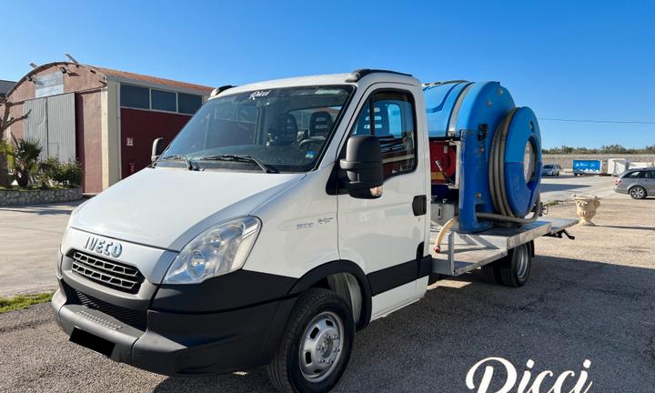 IVECO T. DAILY 35C15 PIANALE CON CISTERNA E POMPA