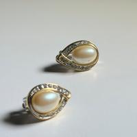 Orecchini clip vintage perle e strass eleganti