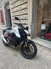 Honda Hornet 750 abs 2025 km zero 35 kw patente A2
