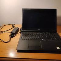 notebook Fujitsu 15,6" FHD/i5-8265U, 8GB RAM,256ss