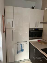 Cucina completa di elettrodomestici