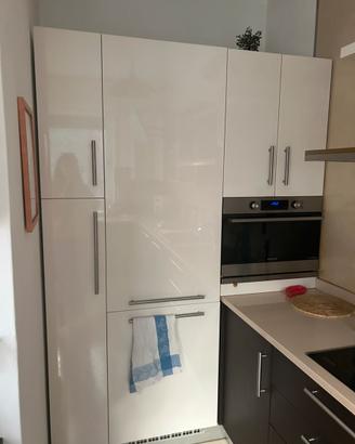 Cucina completa di elettrodomestici