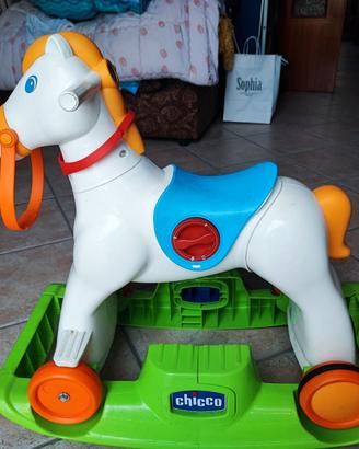 cavallino a dondolo Chicco