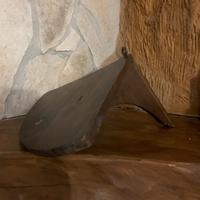 Antica mensola angolare in legno