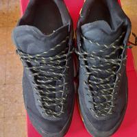 Abbigliamento Sportivo da trekking TAGLIA 41 ITA.