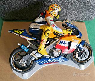 Valentino rossi tamiya 1/12 no minichamps