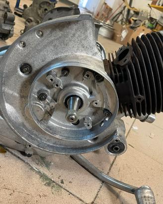 Blocco motore vespa ET3 130 polini