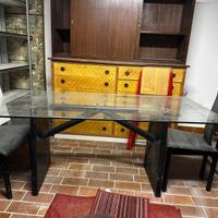 Tavolo  con piano in cristallo
