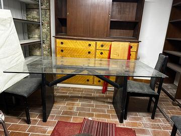 Tavolo  con piano in cristallo + sedie regalate
