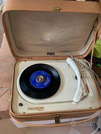 Thorens portatile anni ’50/’60 + lotto 50 dischi