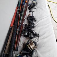 canne da pesca con mulinelli