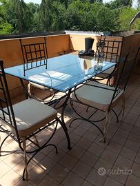 Arredo esterno in ferro battuto