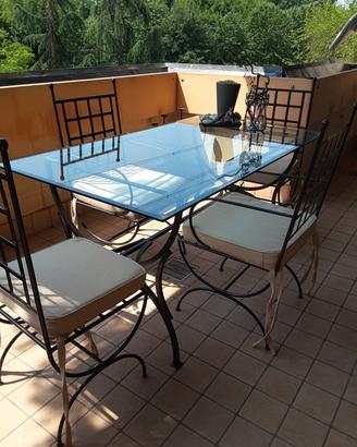 Arredo esterno in ferro battuto
