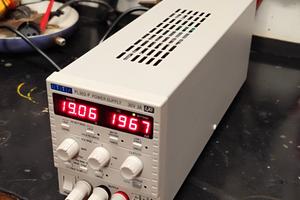 Alimentatore da laboratorio TTI PL303-P  