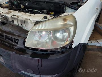Proiettore sinistro FIAT DOBLO del 2008