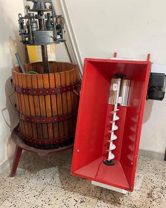 Attrezzatura per vendemmia 