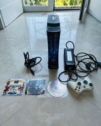 Xbox 360 completa di giochi, hard disk e joystick