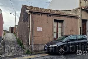 Casa singola con terreno a Piedimonte Etneo