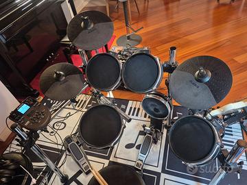 Alesis Surge Mesh Kit Batteria Elettronica
