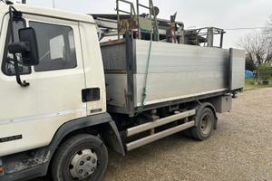 Daf 70 q.li ribaltabile trilaterale