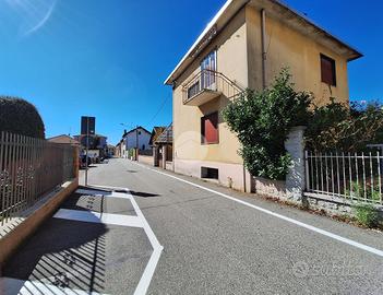 CASA INDIPENDENTE A MARCALLO CON CASONE