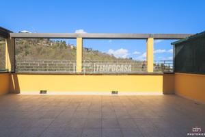 QUADRILOCALE CON TERRAZZO, GARAGE E CANTINA - rif.