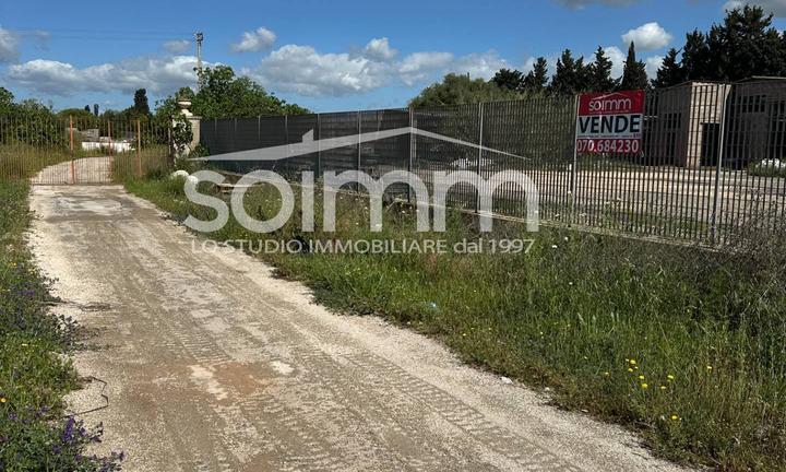 Capannone Commerciale - Elmas