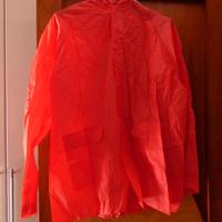 cappottino antipioggia rosso