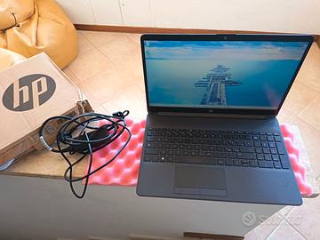 HP G9 15,6" FHD i3-12th 6-core SSD 750GB 16GB