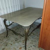 Tavolo da soggiorno antico 