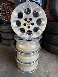 Cerchi in lega Alfa 147 da 15 pollici originali