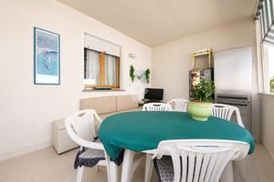 4 LOCALI A FOLLONICA
