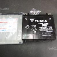 Batteria yuasa ytx20l-bs per moto