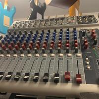 MIXER PEAVEY "PV14"  CON EFFETTI DIGITALI