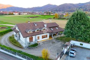 TRIFAMILIARE A GIAVENO