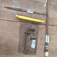 Ferramenta mobili antichi