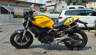 Ducati  696