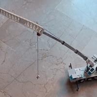 gru telescopica Krupp KMK 3035 1:50