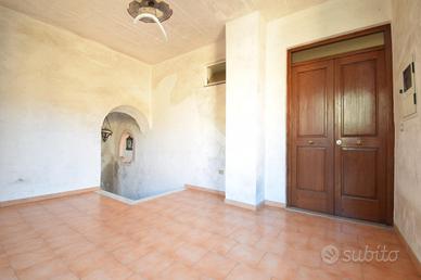 2 LOCALI A DURAZZANO