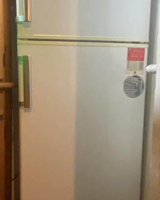 Frigo con congelatore